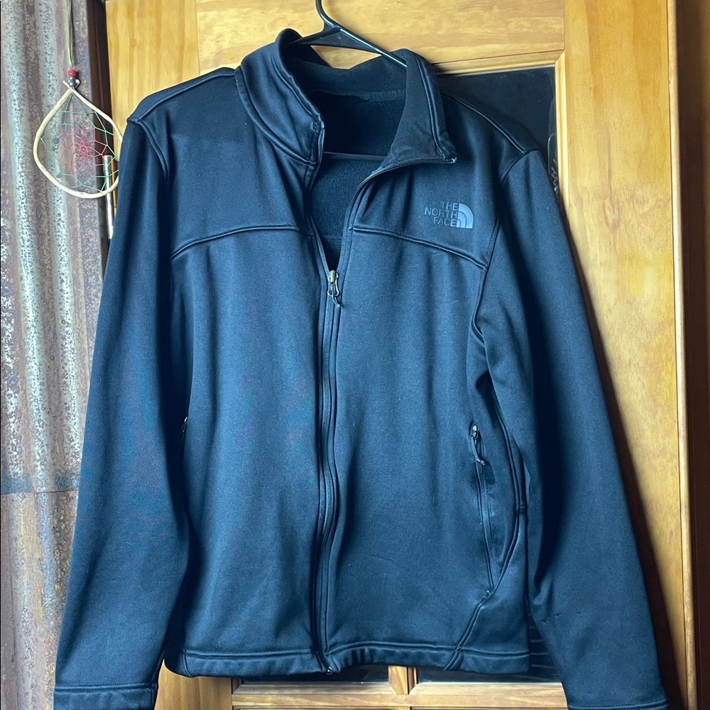 The North Face Men's Classic Black Performance Jacket, Size L Men’s.
